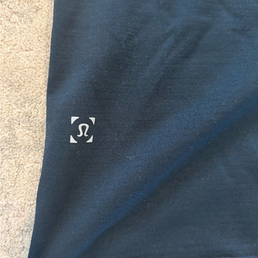 lululemon athletica Men's Navy Tee - Picture 7 of 7